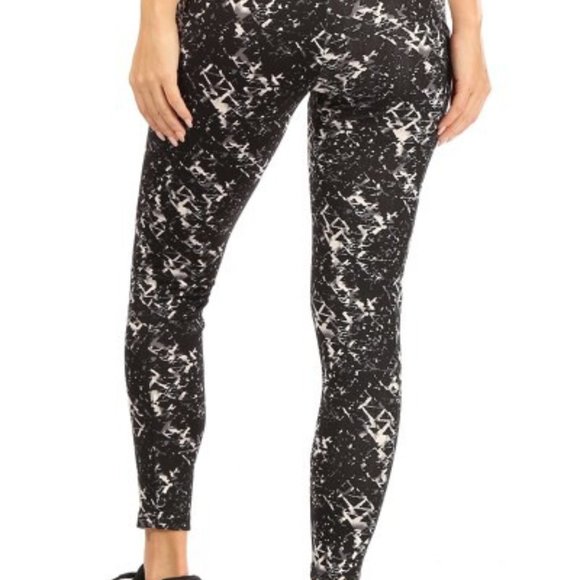 Black Geo Sport Leggings - Picture 2 of 5